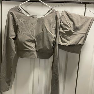 Nova sports outfit crop top and biker shorts sz 2x grey color